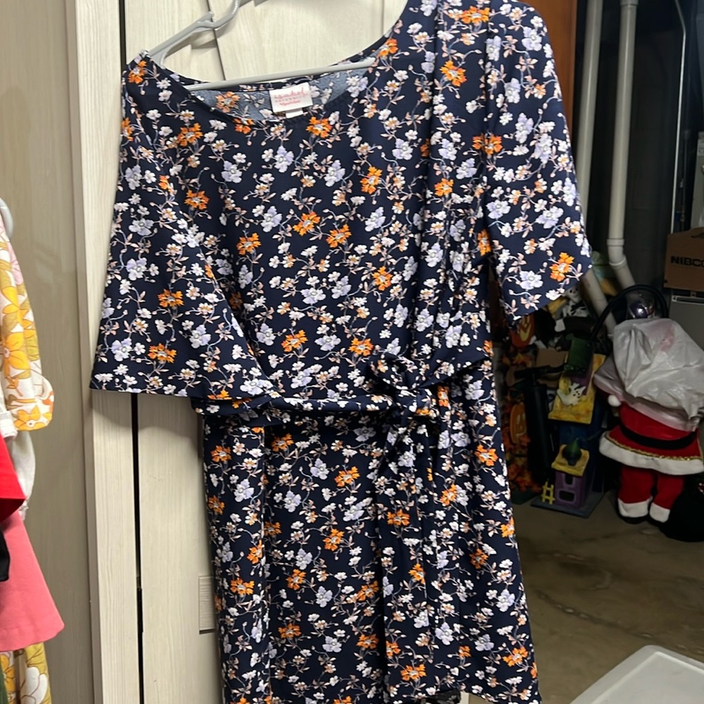 Maternity XL shirts